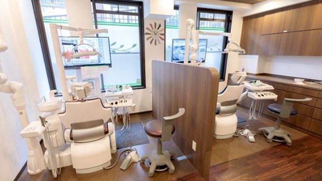 小竹向原歯科クリニック